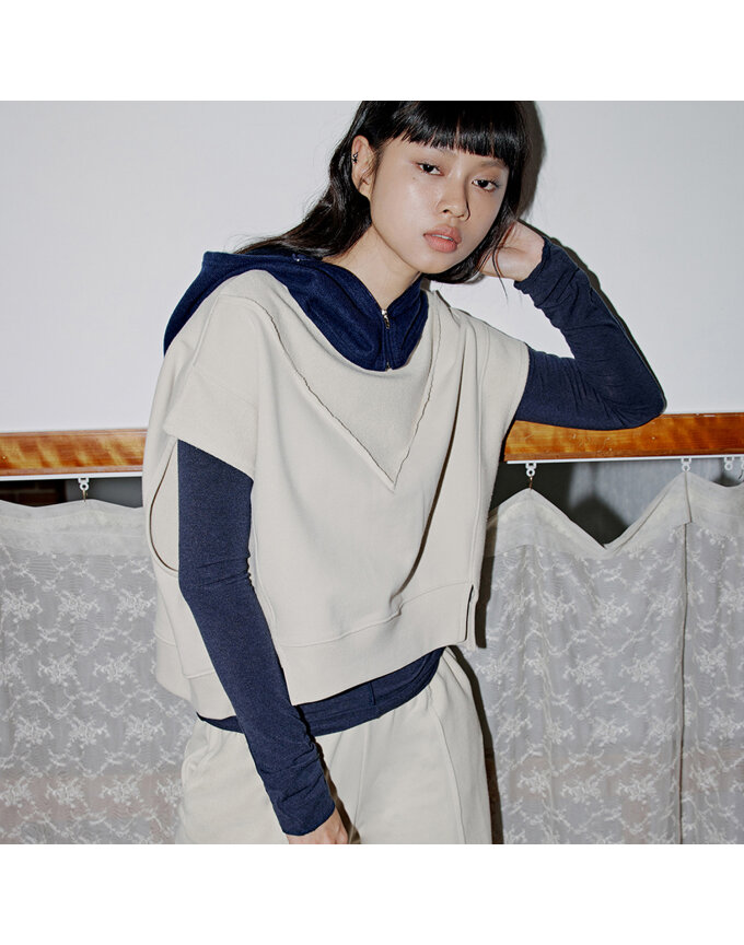 REVERSED DETAIL OVERSIZED VEST_T326TP119