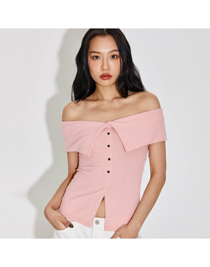 RIBBED BUTTON-DOWN OFF SHOULDER TOP_T316TP128