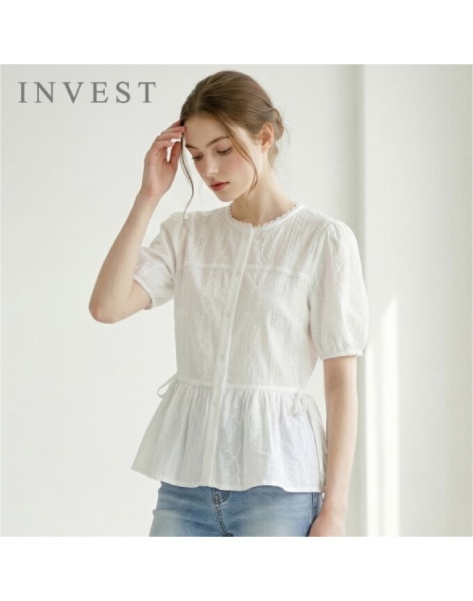 물결 넥 스트링 레이스 블라우스_INI6M3BL5501