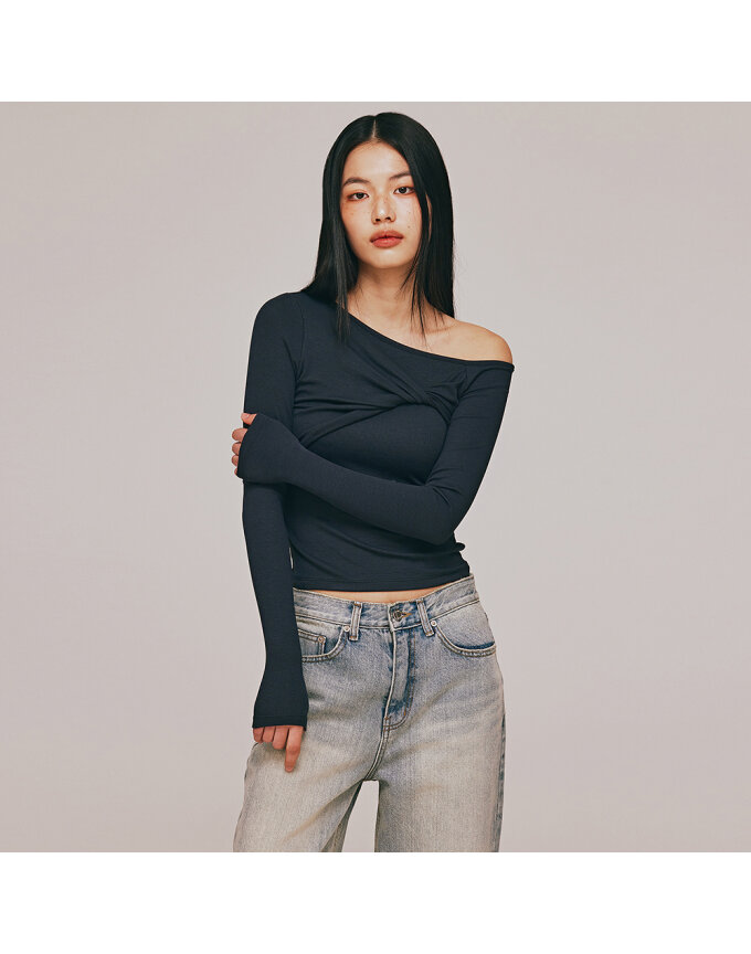 TWISTED LAYER ONE SHOULDER TOP_T516TP105