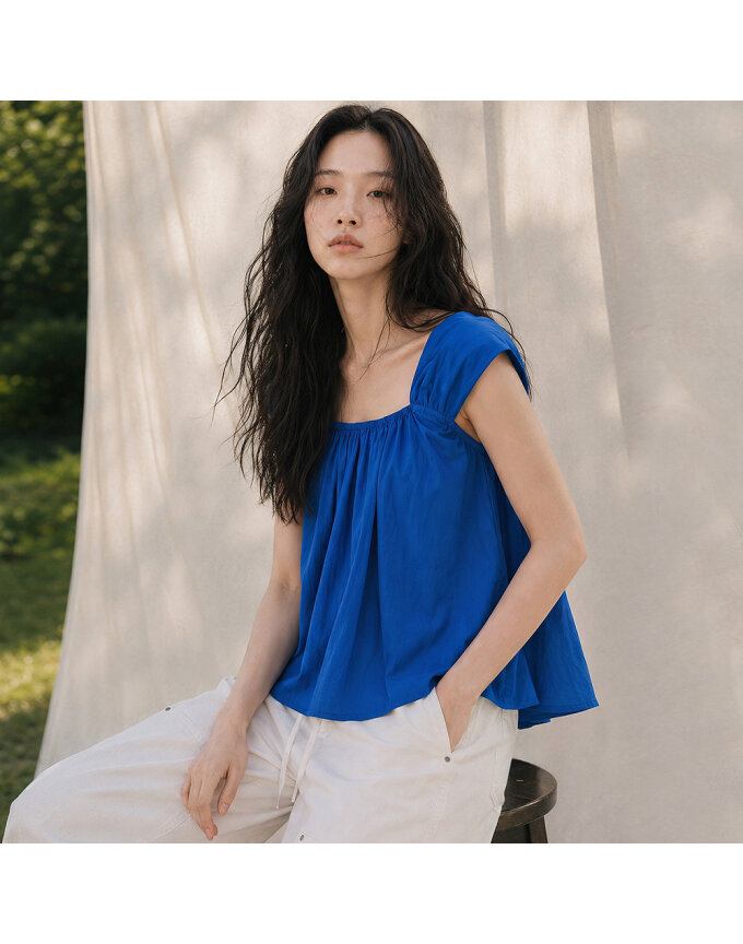 VOLUMINOUS SQUARE NECK BLOUSE_T513TP120