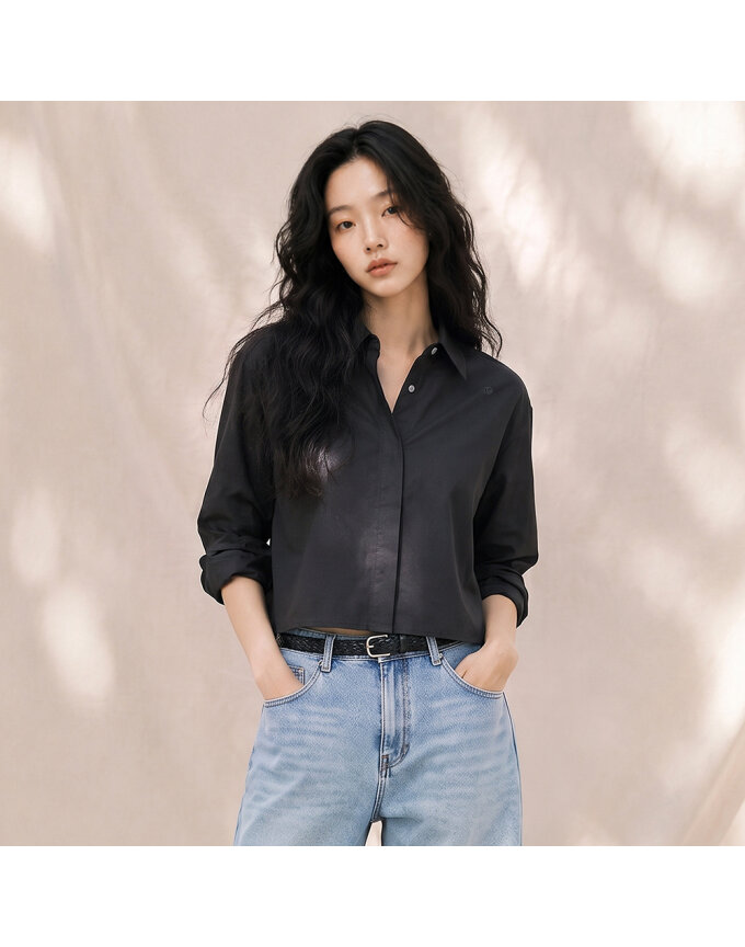 SOLID HIDDEN BUTTON CROPPED SHIRTS_T326TP112