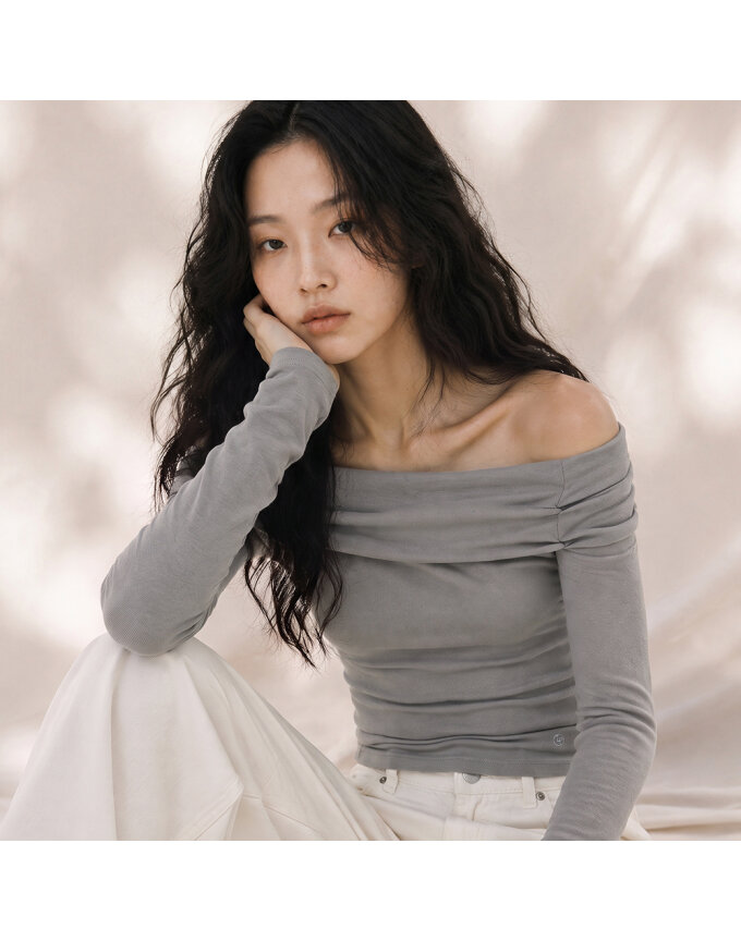 TUCKED ARMHOLE OFF-SHOULDER TOP_T326TP121