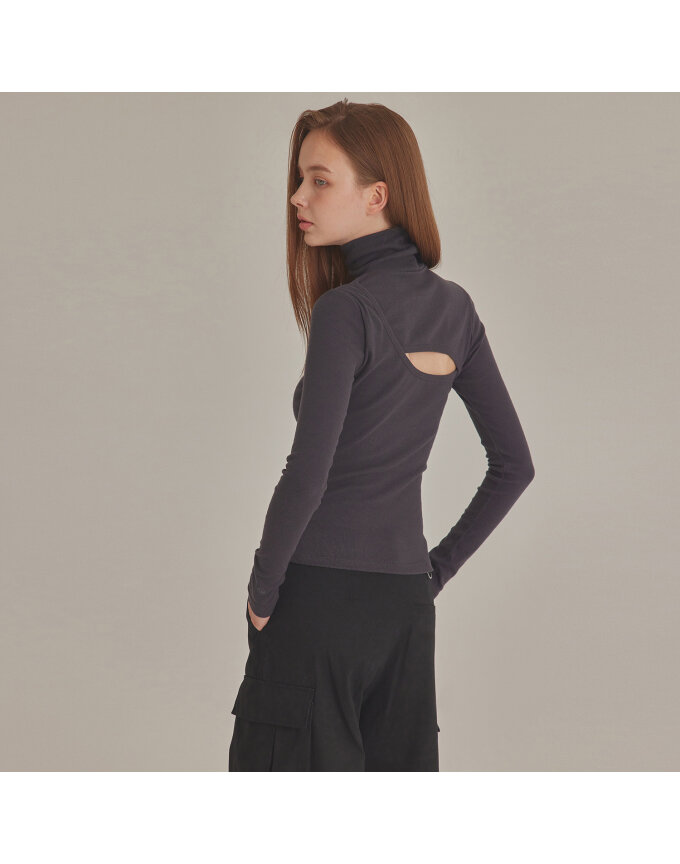 RIBBED CUT-OUT BACK HIGH NECK TOP_T426TP113