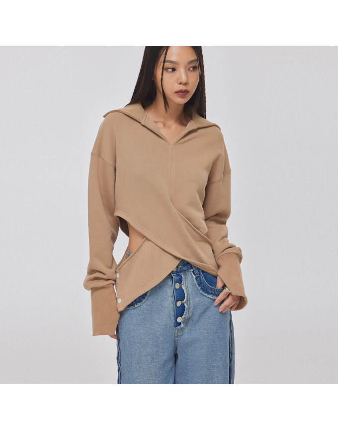 OVER CROSS SIDE SNAP BUTTON SWEATSHIRT_T226TP130