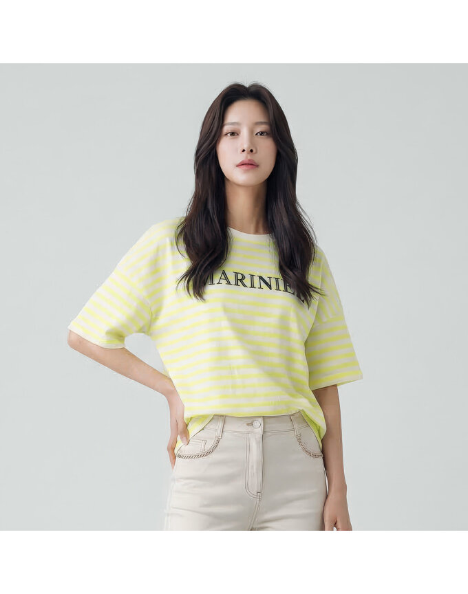 스트라이프 자수레터링 티셔츠_QK45303