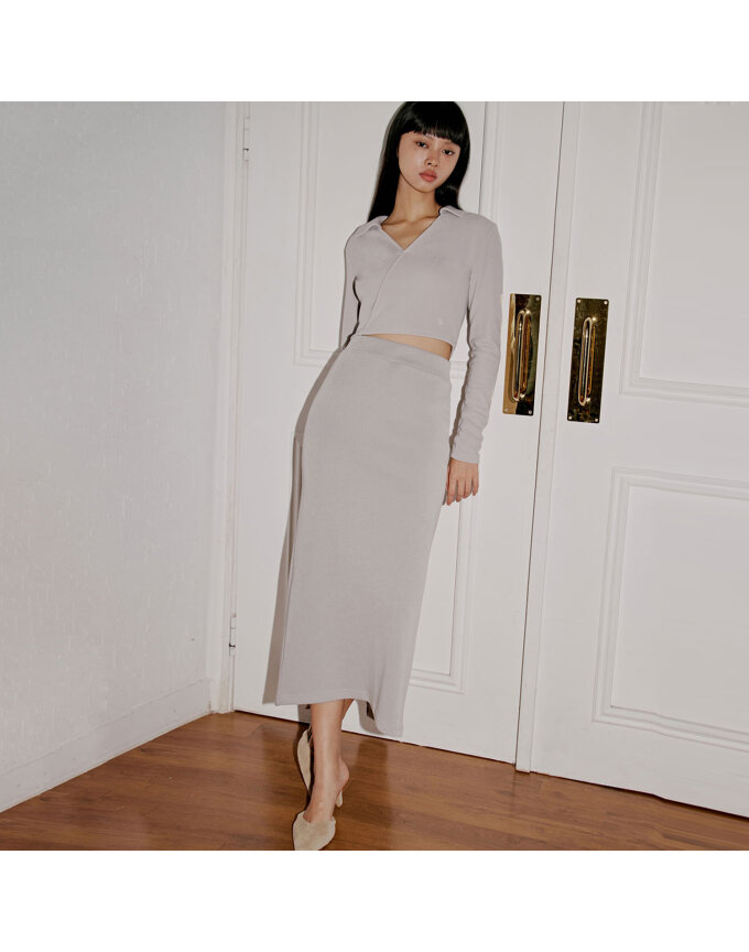 BACK SLIT COMFY LONG SKIRT_T326BT701