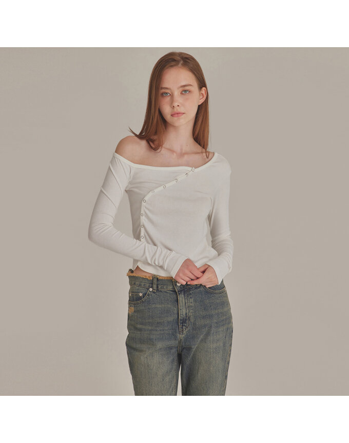CURVED METAL SNAP ONE SHOULDER TOP_T426TP121