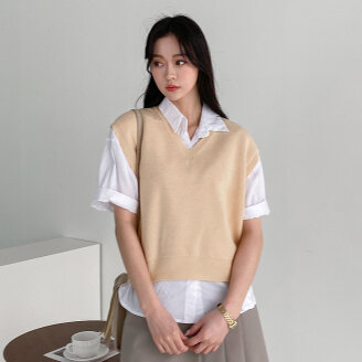 [모델리스트] 토니아 심플 V넥 베스트 (MESVT009)