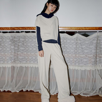 REVERSED DETAIL OVERSIZED SWEATPANTS_T326BT704