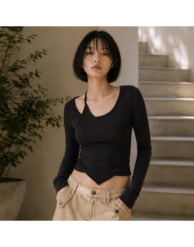 POINTY SLEEVELESS LAYERED TOP_T416TP137