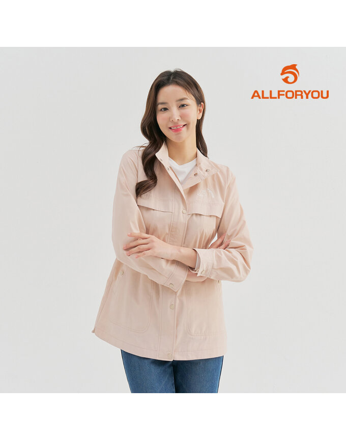 [올포유] [모델착장] 여성 자수 포인트 중기장 사파리 점퍼 ALFRM2311-508