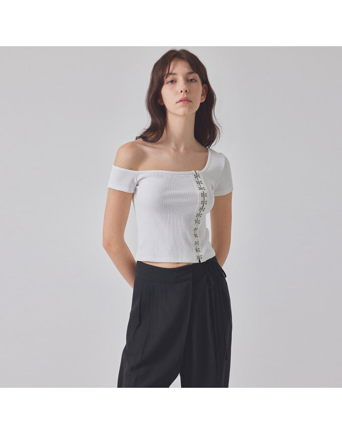 HOOK DETAIL ONE SHOULDER TOP_T416TP131